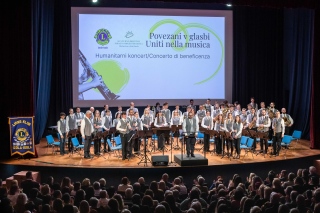 Povezani v glasbi: koncert napolnil dvorano, zbranih več kot 5.000 evrov za projekt Donirana hrana v Slovenski Istri